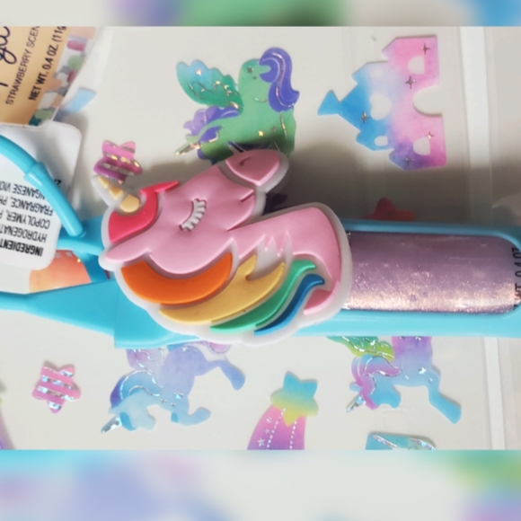 Unicorn lip gloss - Picture 3 of 5